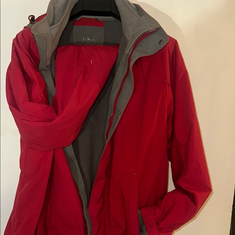 L.L. Bean Men's Red Jacket - Picture 5 of 6